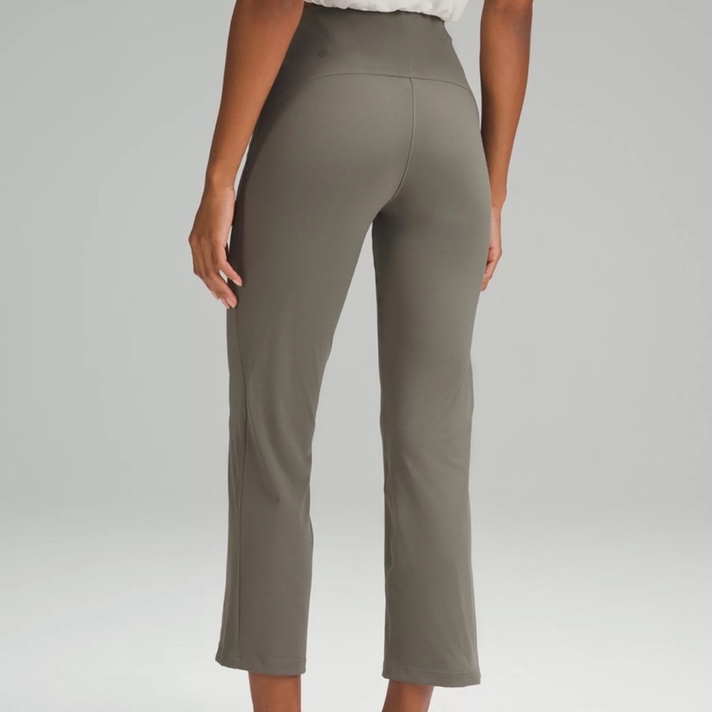 lululemon Smooth Fit Pull-On High-Rise Army Green Pant | Size 4, 26” Inseam - Picture 2 of 8